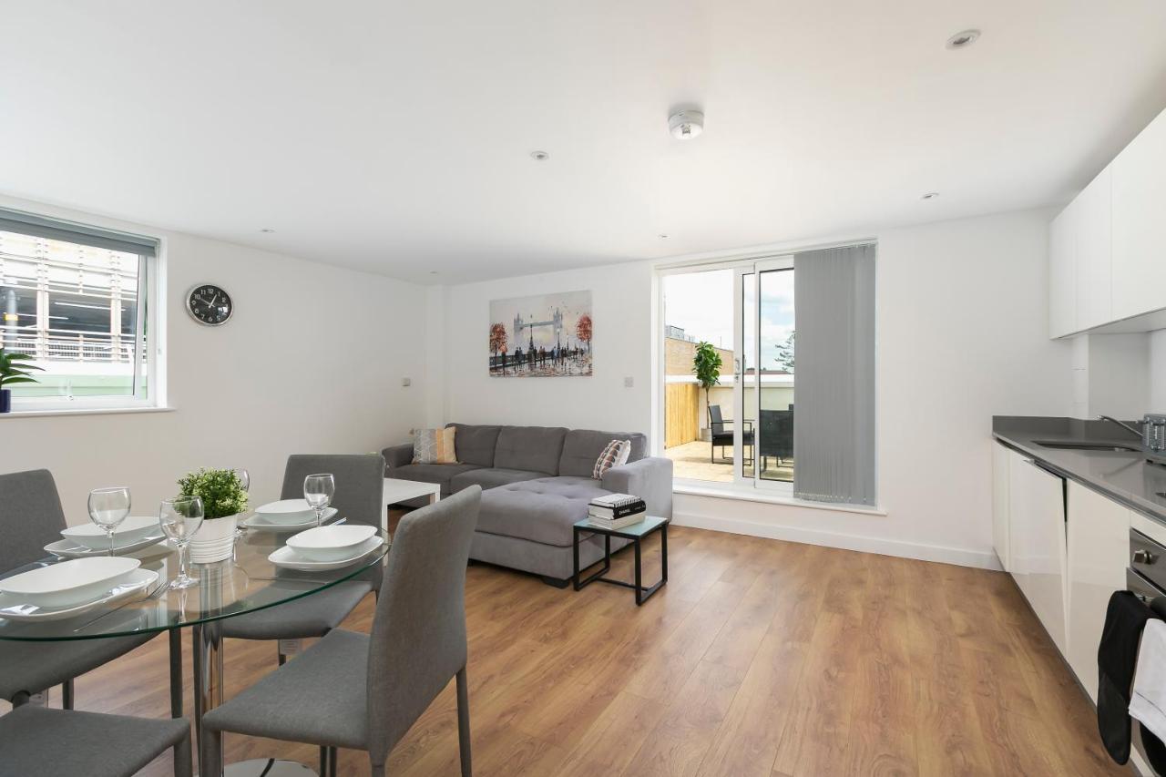 Skyvillion - 4 Bed Luxury Apartment With Balcony & Parking Enfield Exterior foto