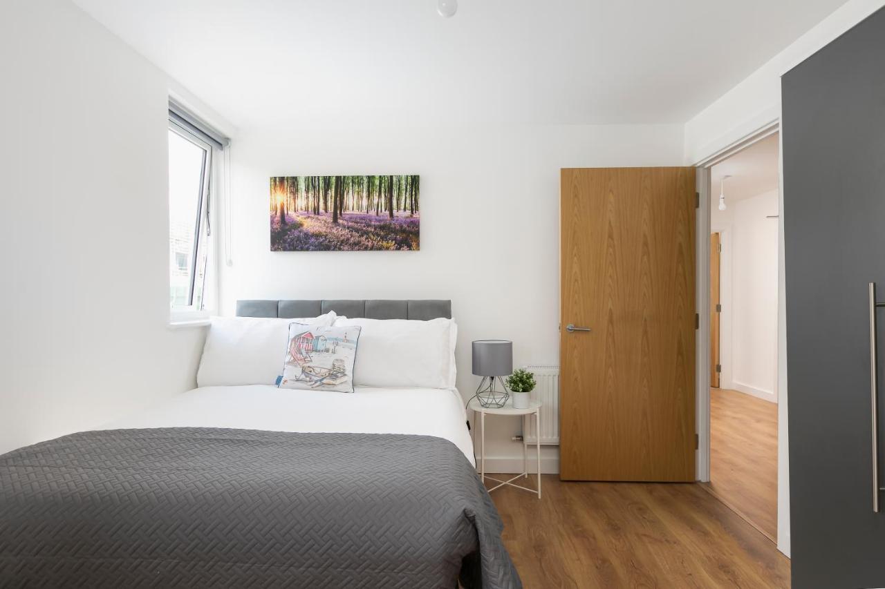 Skyvillion - 4 Bed Luxury Apartment With Balcony & Parking Enfield Exterior foto