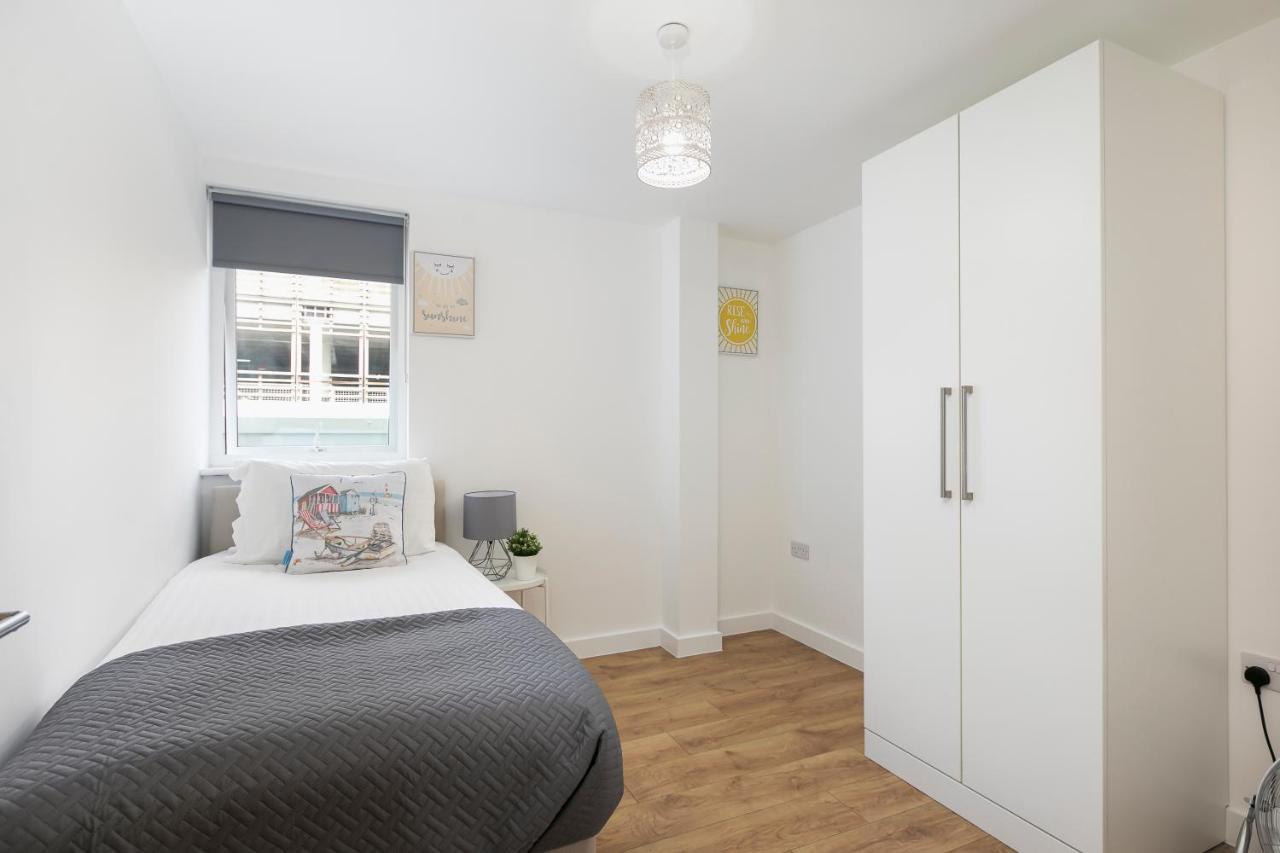 Skyvillion - 4 Bed Luxury Apartment With Balcony & Parking Enfield Exterior foto