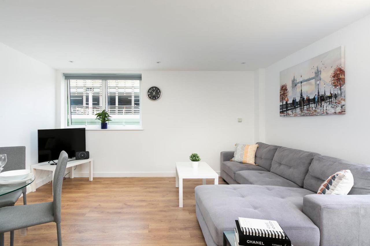 Skyvillion - 4 Bed Luxury Apartment With Balcony & Parking Enfield Exterior foto